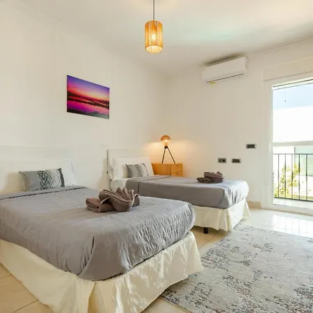 Luna Ibiza Centre 8 Pax Villa