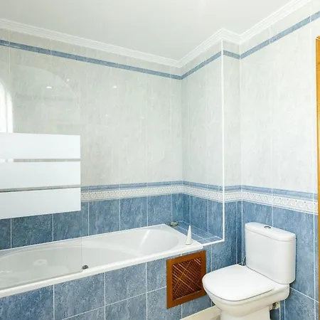 Luna Ibiza Centre 8 Pax * Puig D’en Valls