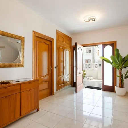 Villa Luna Ibiza Centre 8 Pax *