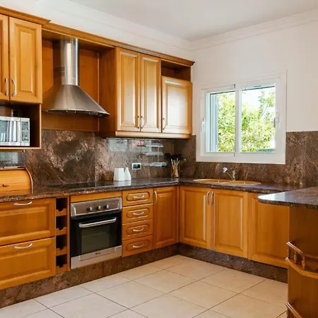Luna Ibiza Centre 8 Pax Villa *